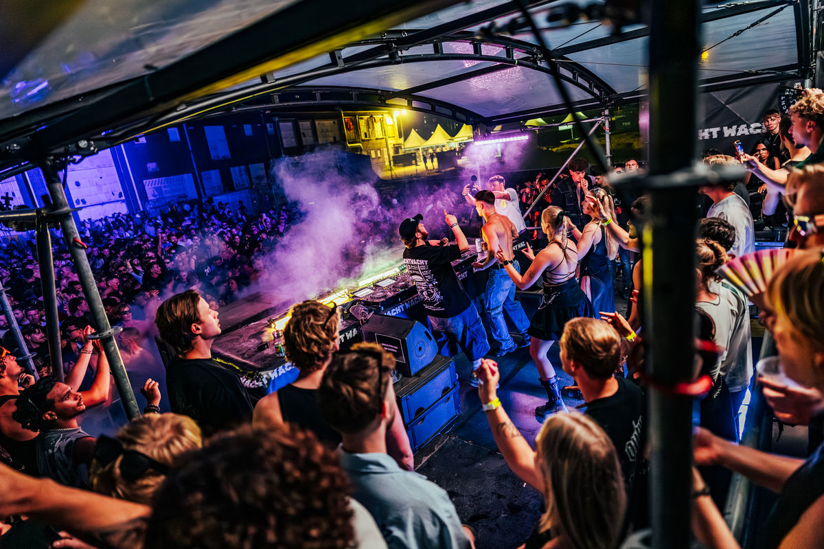 Loading... just a sec